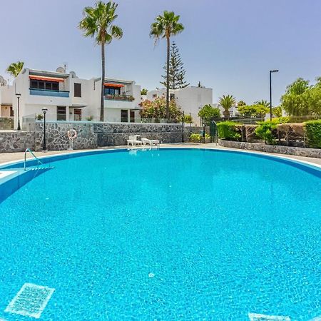 Apartment Apart America - 150 Meters From The Beach, Free Wi-Fi Арона Екстериор снимка