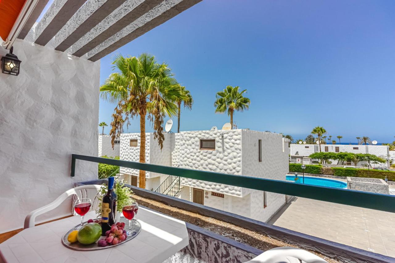 Apartment Apart America - 150 Meters From The Beach, Free Wi-Fi Арона Екстериор снимка